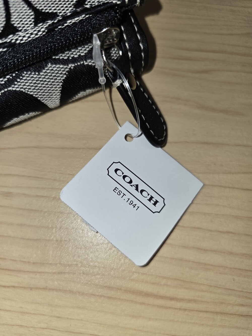 COACH F42986 Hampton Signature Jacquard Black Leather Trifold Wallet Checkbook - Picture 5 of 15